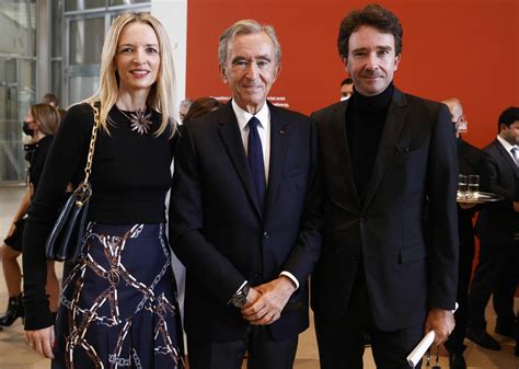 guy who owns louis vuitton|who is bernard arnault.